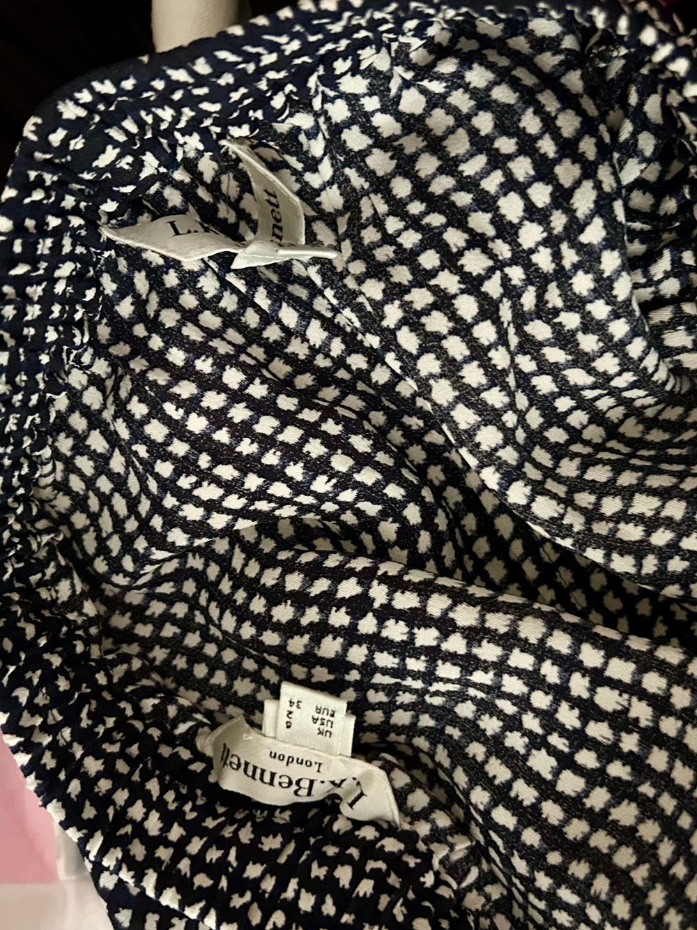 L.K. Bennett London Black Ivory Houndstooth Print Tapered Pull-On Trousers US 2 - Picture 9 of 11